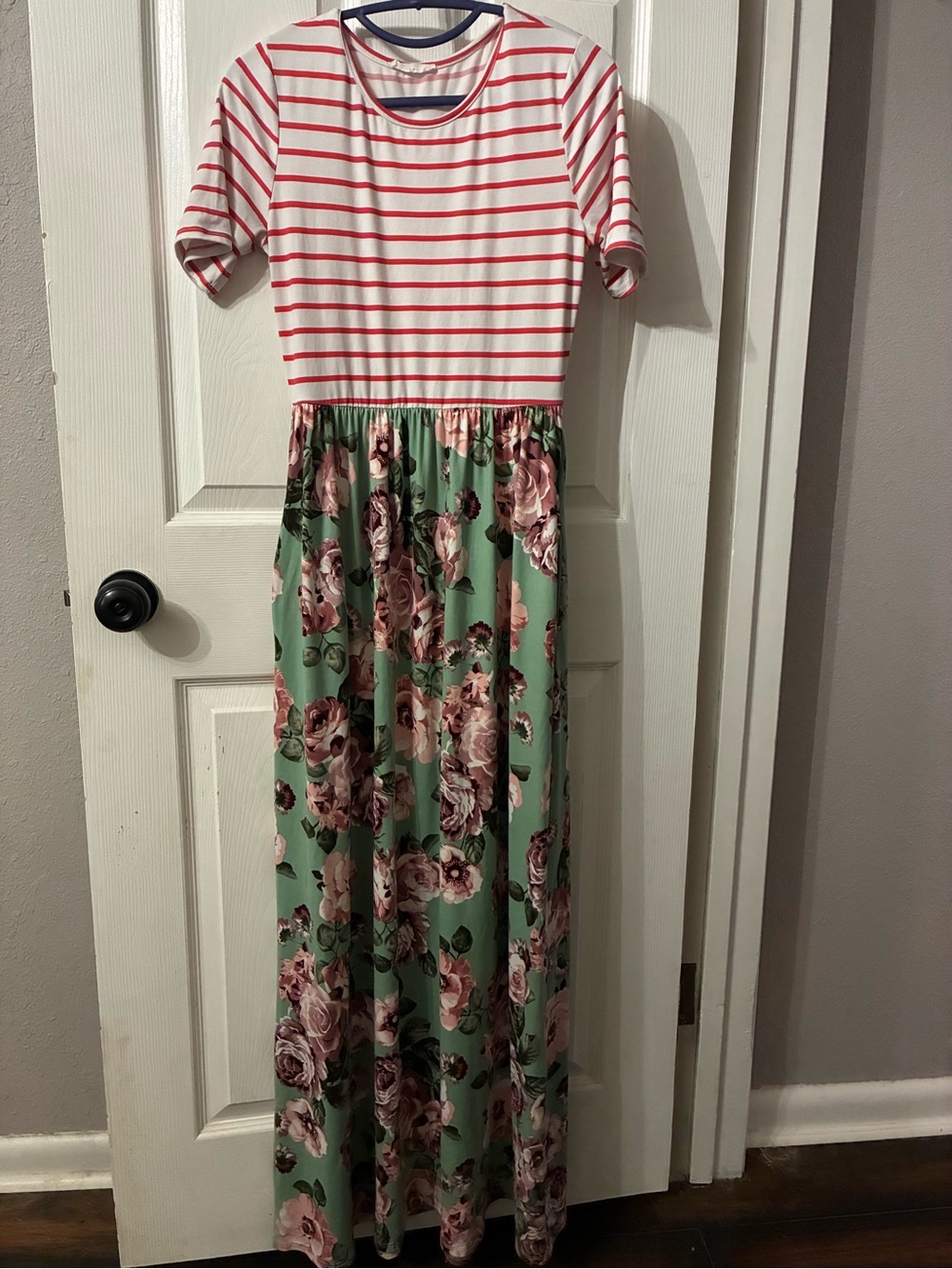 Reborn J Women’s Small Striped Top with Green Floral Maxi Dress